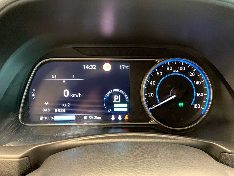 Nissan Leaf 62 kWh AT Tekna e+ Navi DAB R-Kamera LED PDC