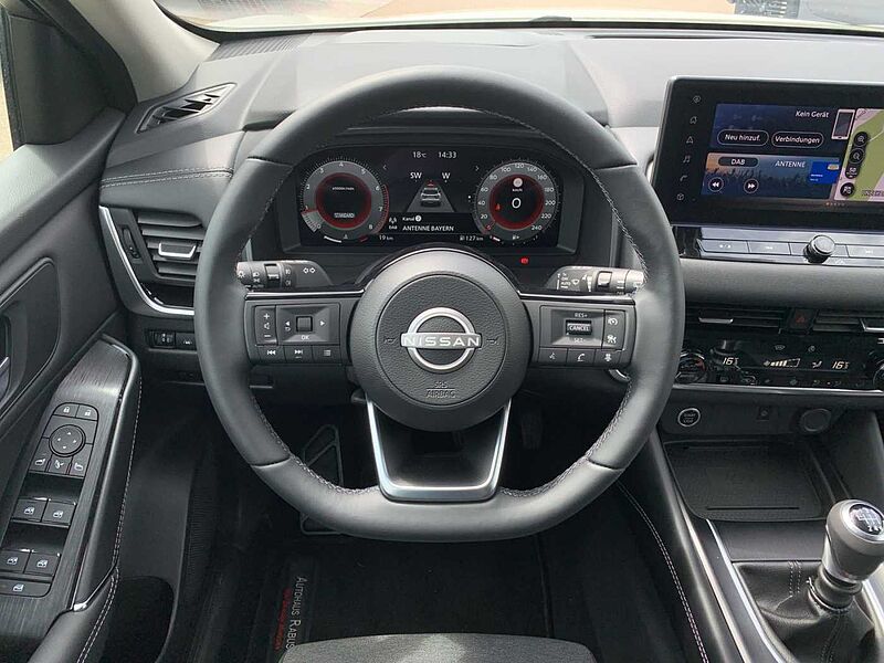 Nissan Qashqai 1.3 N-Connecta Pano Navi Kamera SHZ LED