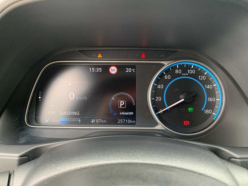 Nissan Leaf 40 kWh Tekna Navi DAB Kamera SHZ LED PDC