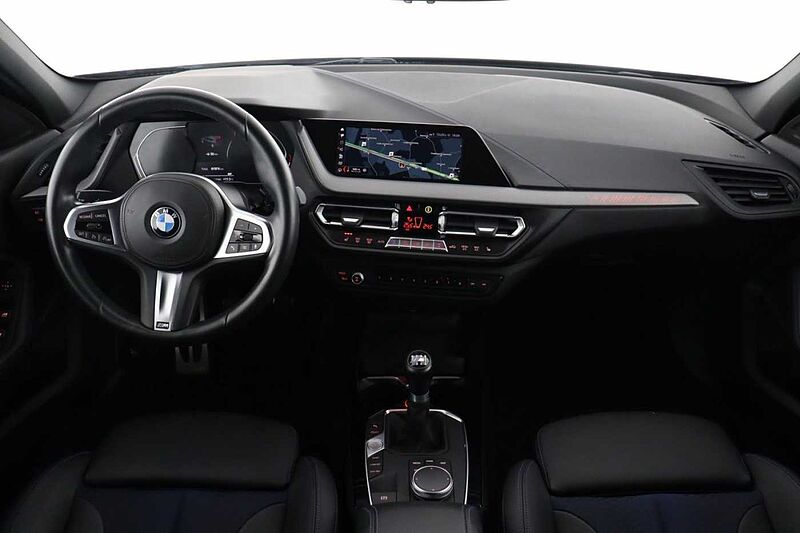 BMW 118 i M Sport Sitzhz. , Navigation, wireless charg.