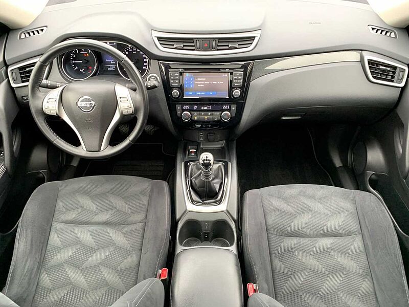 Nissan X-Trail 1.6 DIG-T Schaltgetriebe - 360