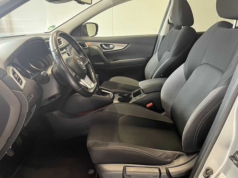 Nissan Qashqai 1.3 Schaltgetriebe - N-Connecta