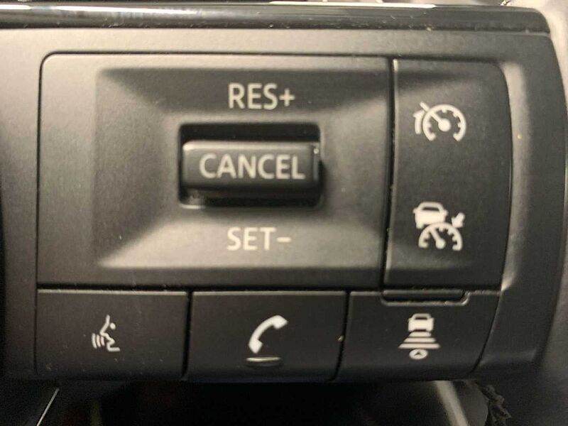 Nissan Qashqai J12 1.3 Kamera, LED, Navi - N-Connecta