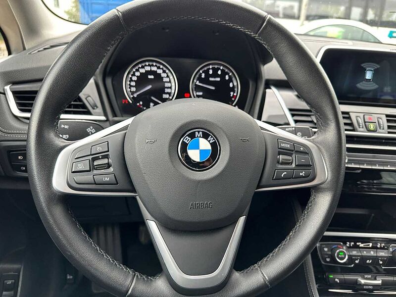 BMW 216 i 1.5 GrandTourer Sport Line LED Navi PDC SHZ