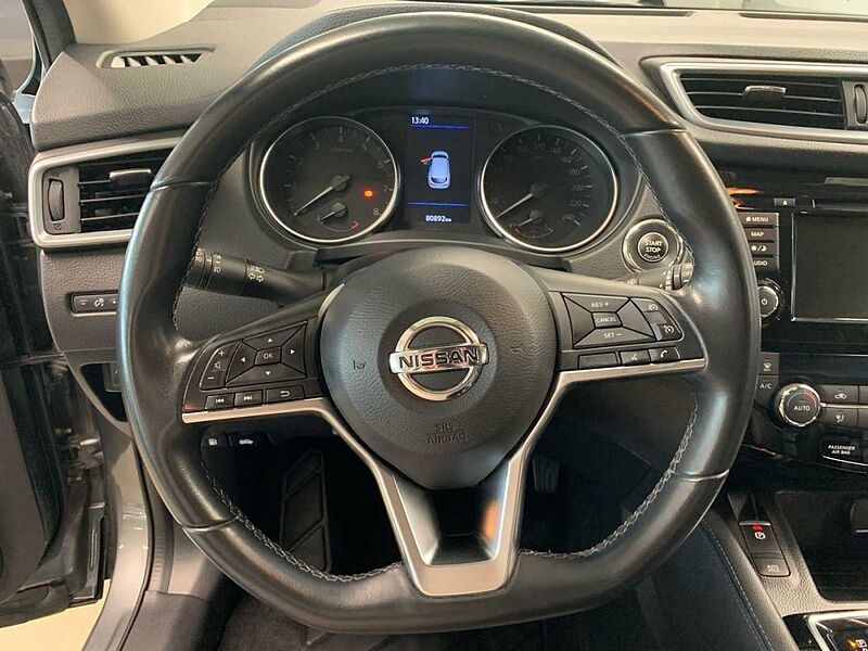 Nissan Qashqai 1.3 AKARI AT Navi 360° DAB SHZ Pano