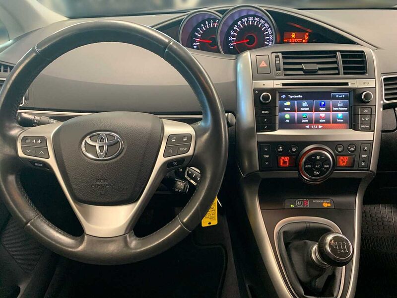 Toyota Verso 1.6 Life Navi Kamera SHZ 7-Sitze PDC