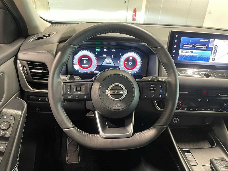 Nissan Qashqai 1.3 AT N-Connecta Navi SHZ 360° Tech PDC