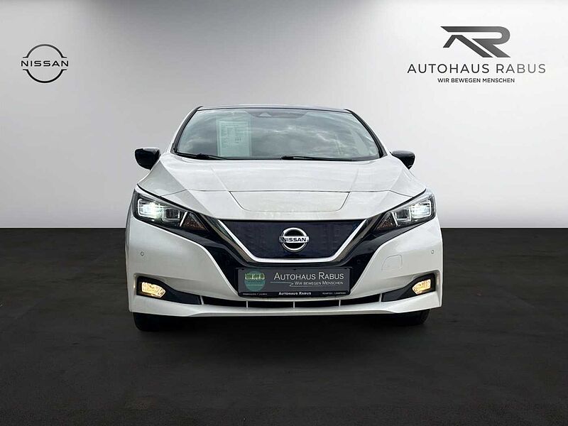 Nissan Leaf 40 KWh N-Connecta LED Navi DAB PDC R-Kamera