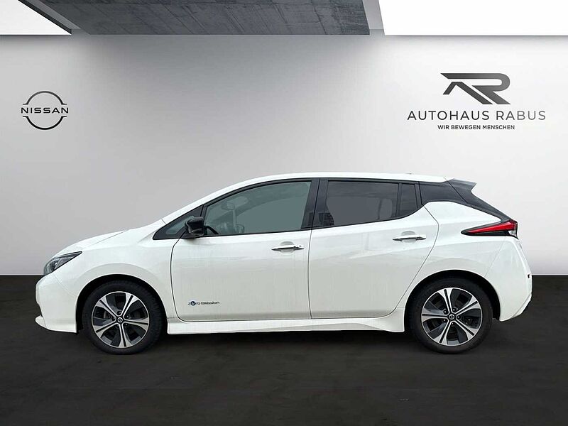 Nissan Leaf 40 KWh N-Connecta LED Navi DAB PDC R-Kamera